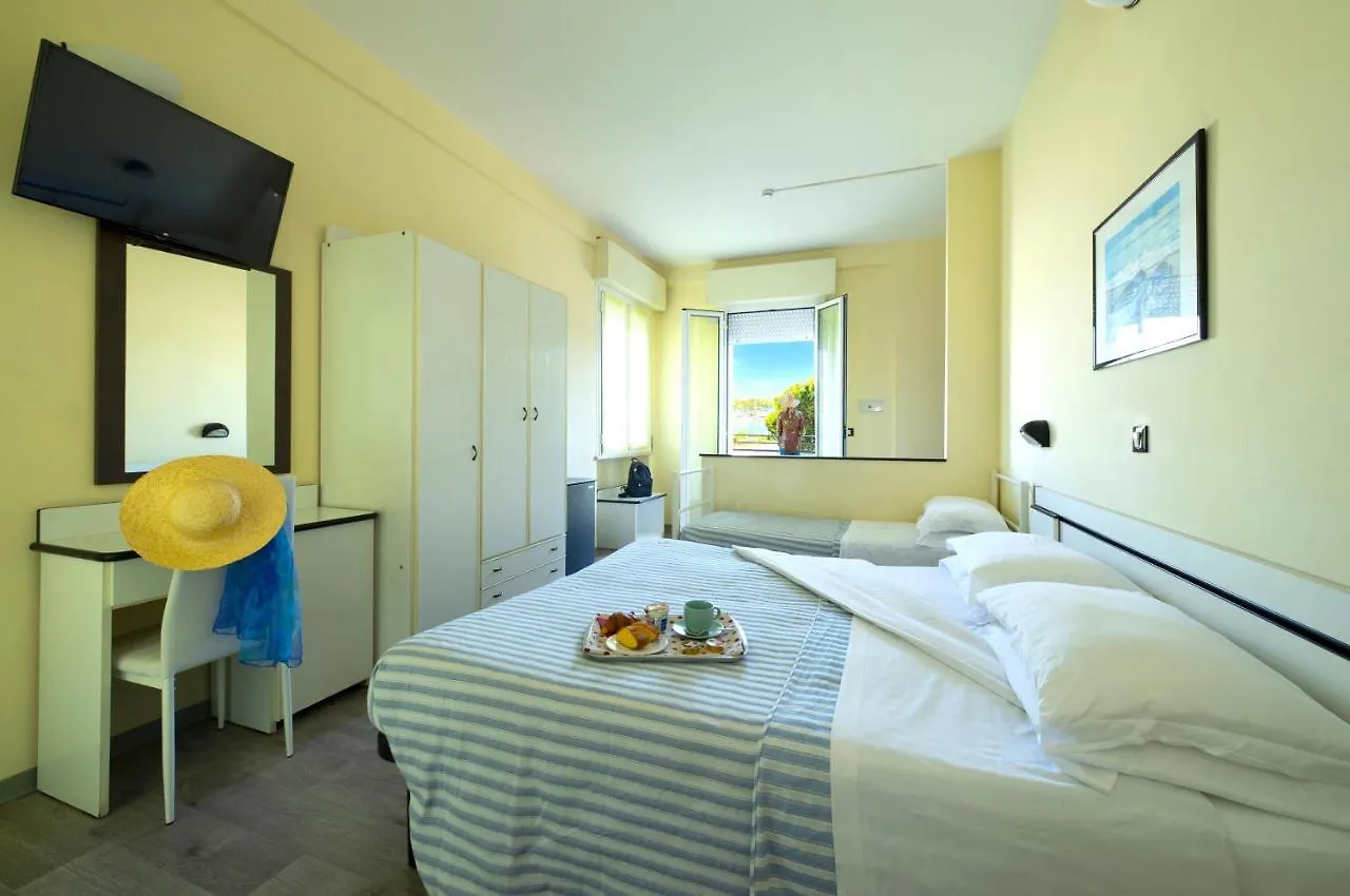 Hotel Baltic Cesenatico 3*,